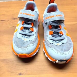 Under Armour Kids' Sneakers in Gray and Orange Size 11K
